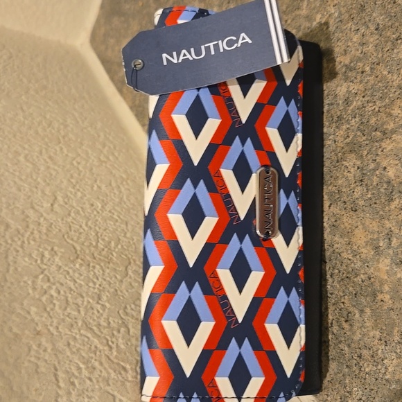 Nautica wallet for women Nwt - Picture 1 of 3